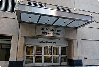 image of the entrance for the 900 N. Michigan building
